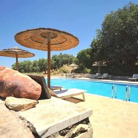Vendégház In Guest - Traditional For Relaxation And Rejuvenation Hriszí Aktí Haniá
