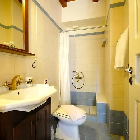 In Guest - Traditional For Relaxation And Rejuvenation *